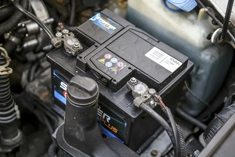 Jaki akumulator do diesla 2.0 TDI – uniknij kosztownych błędów przy wyborze