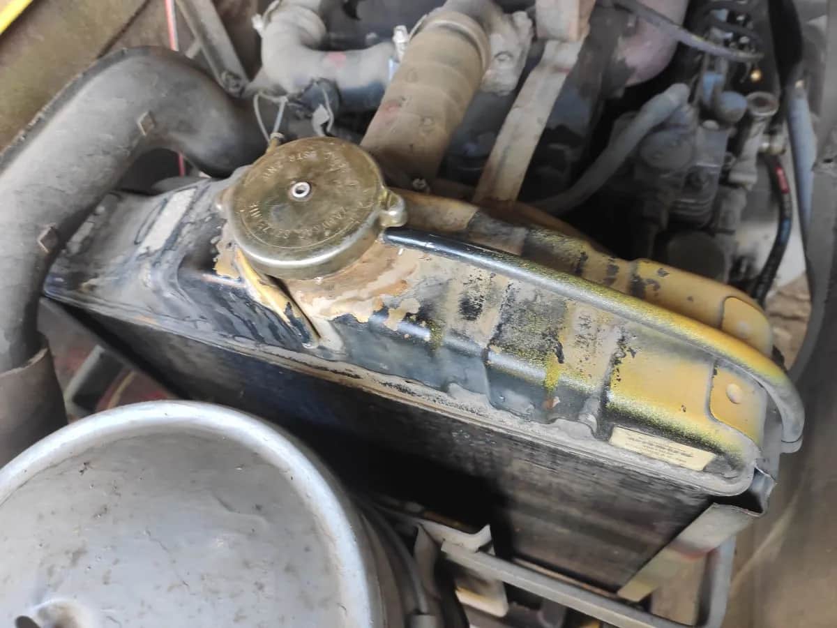 Ursus C 330 ile wody do chłodnicy - uniknij przegrzania silnika