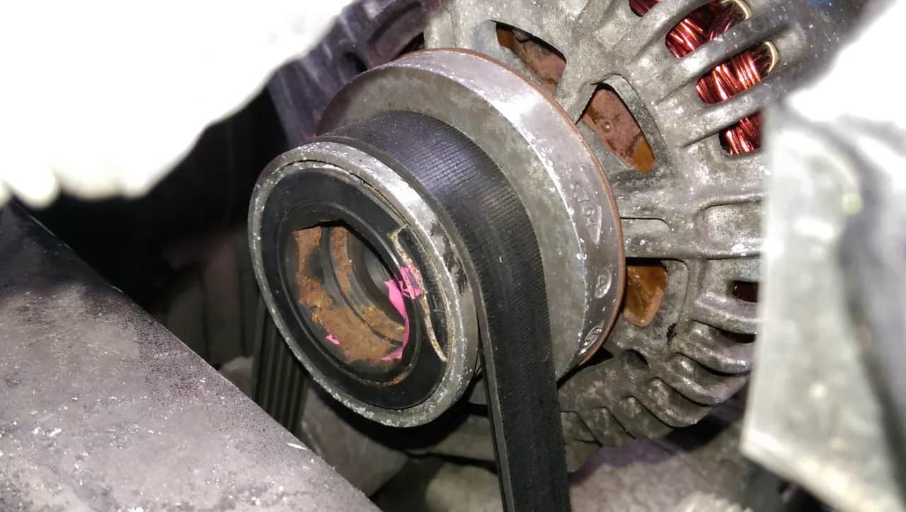 Jak sprawdzić sprzęgło alternatora i uniknąć kosztownych napraw