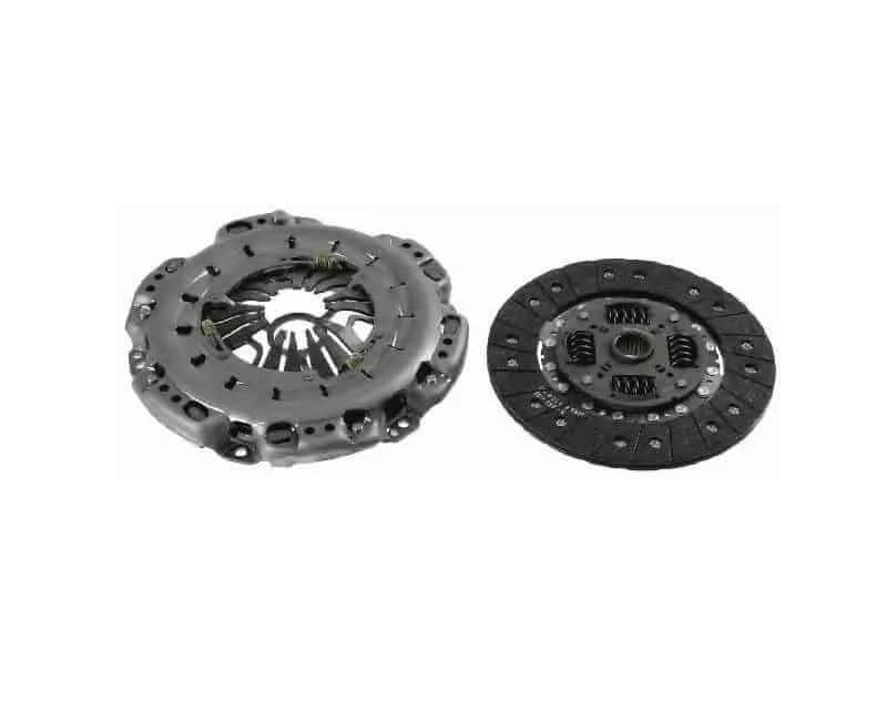 Jak usunąć zapach spalonego sprzęgła i uniknąć kosztownych napraw